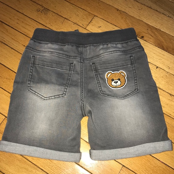 🚫SOLD🚫MOSCHINO SHORTS SZ 8 - Picture 2 of 6